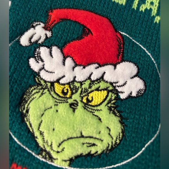 Host pick🎉Grinch size X-small pet sweater, super cute NWT - Picture 9 of 9
